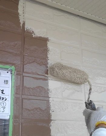 外壁上塗り１回目