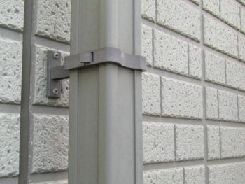 色褪せた樋