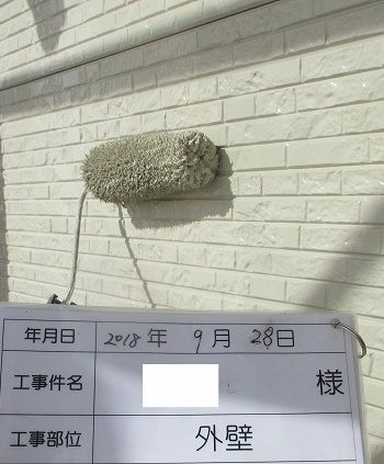 外壁塗装の上塗り２回目