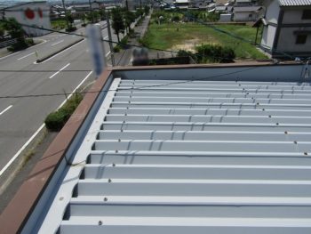 施工前の屋根