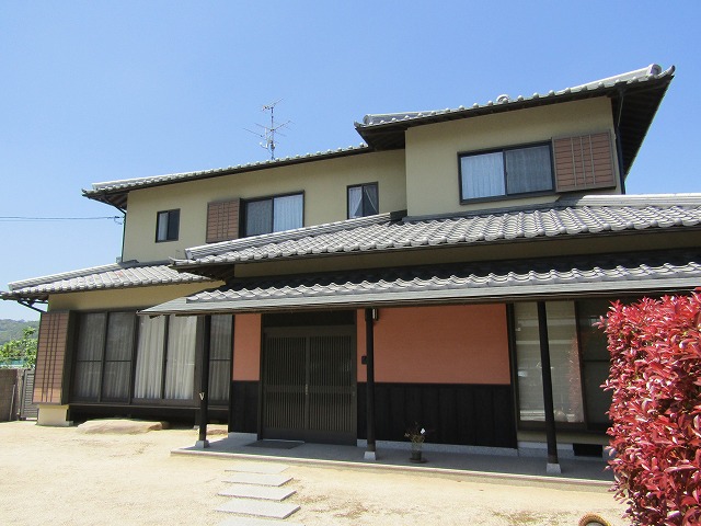倉敷市外壁塗装　ベルアート櫛引模様　完成