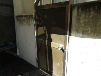 コンクリート打ちっぱなし塗装前