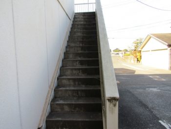 階段工事前