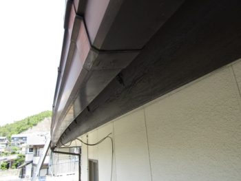 樋の色あせ