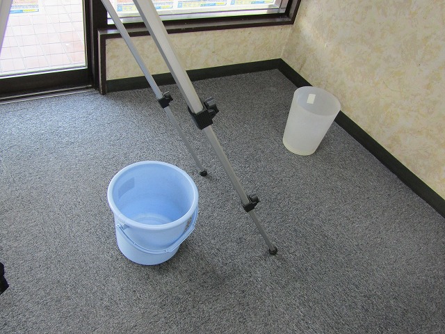 １階店舗の雨漏り被害