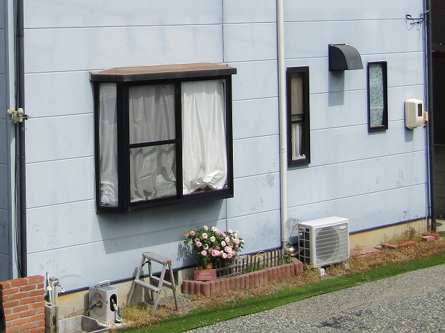 外壁の色褪せ