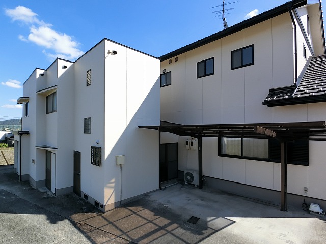 離れ塗装完成