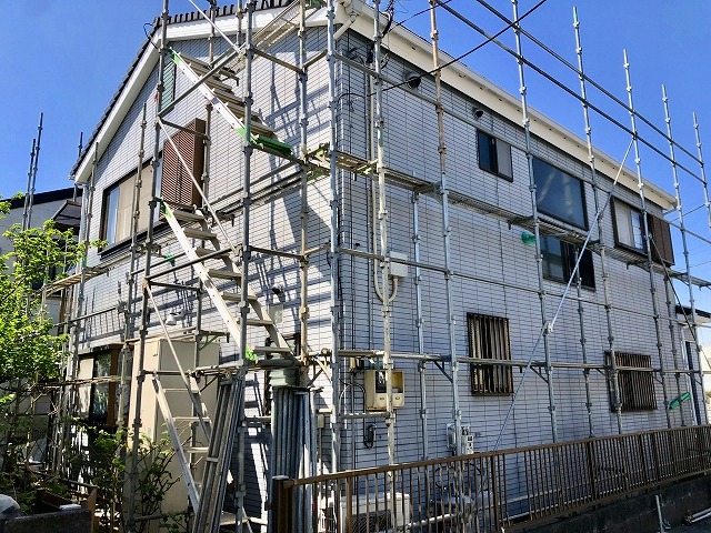 足場