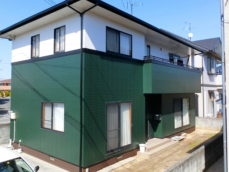 グリーン系の外壁