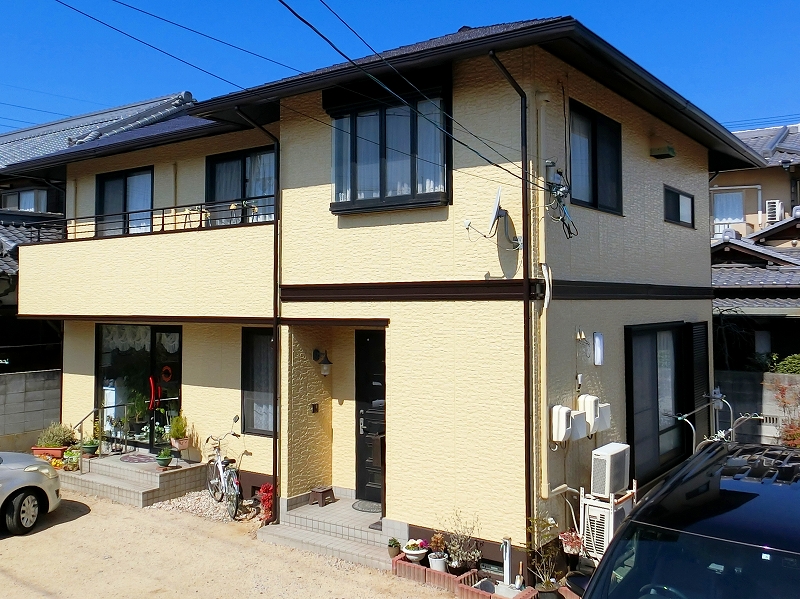 窓枠（サッシ）や玄関ドアとの相性