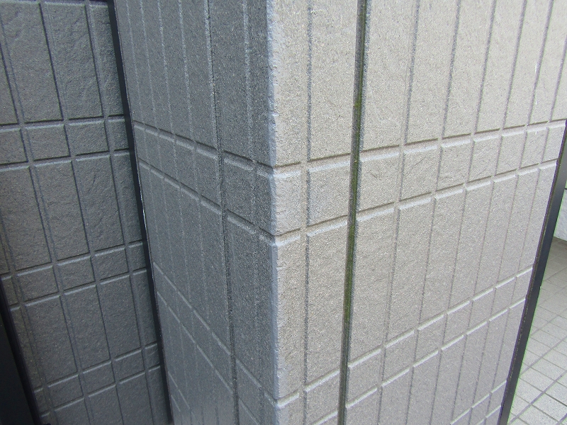 入口コーナーの塗装