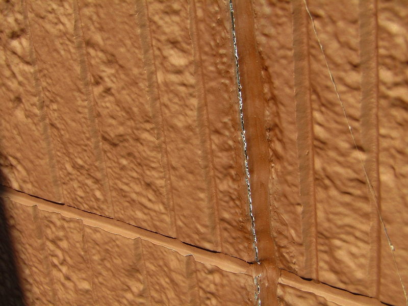 コーキングが切れている