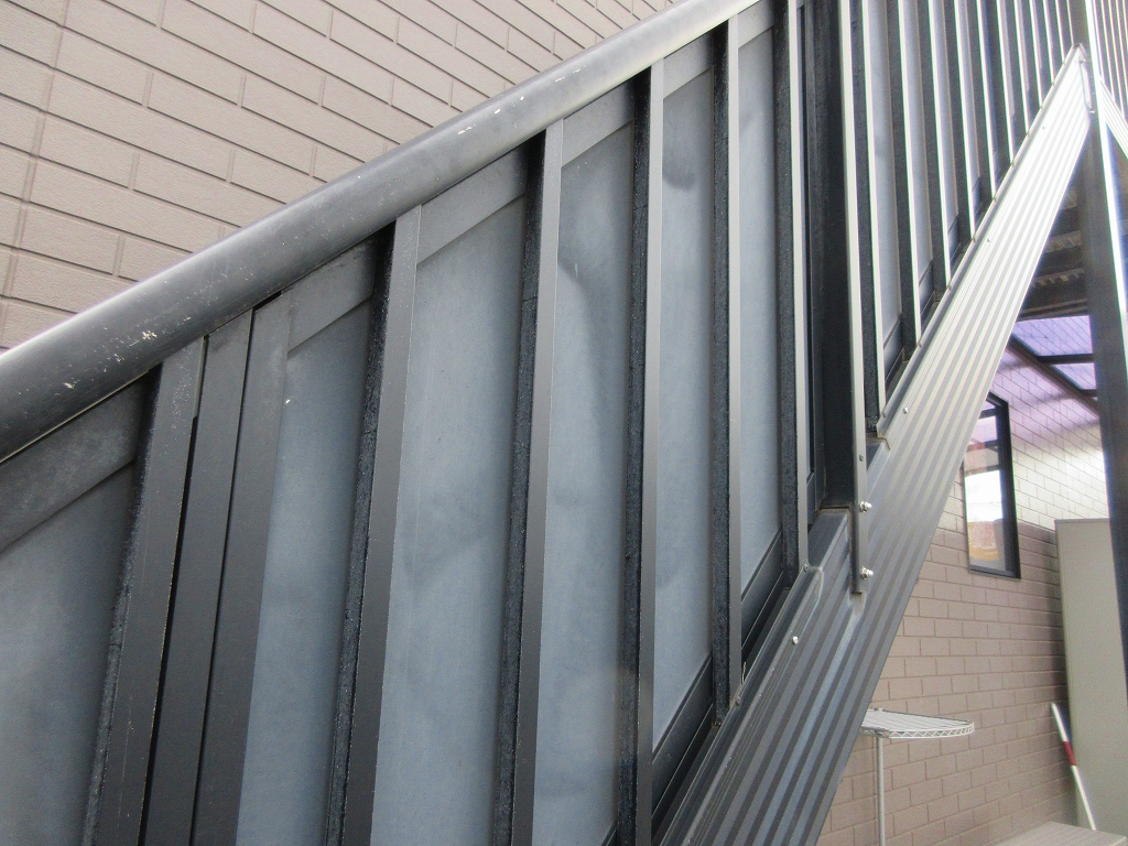 外階段の施工前